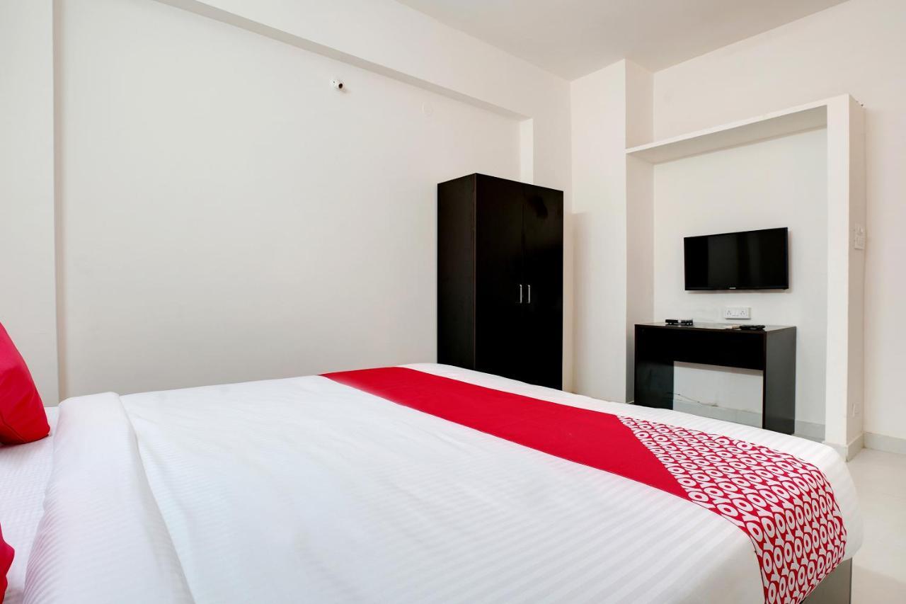 Oyo 41102 Hyderabad Elite Hotel Haidar Sahibguda Eksteriør billede